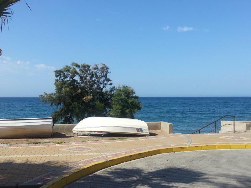Casa De Sueno En La Playa Villa Adra Exterior photo